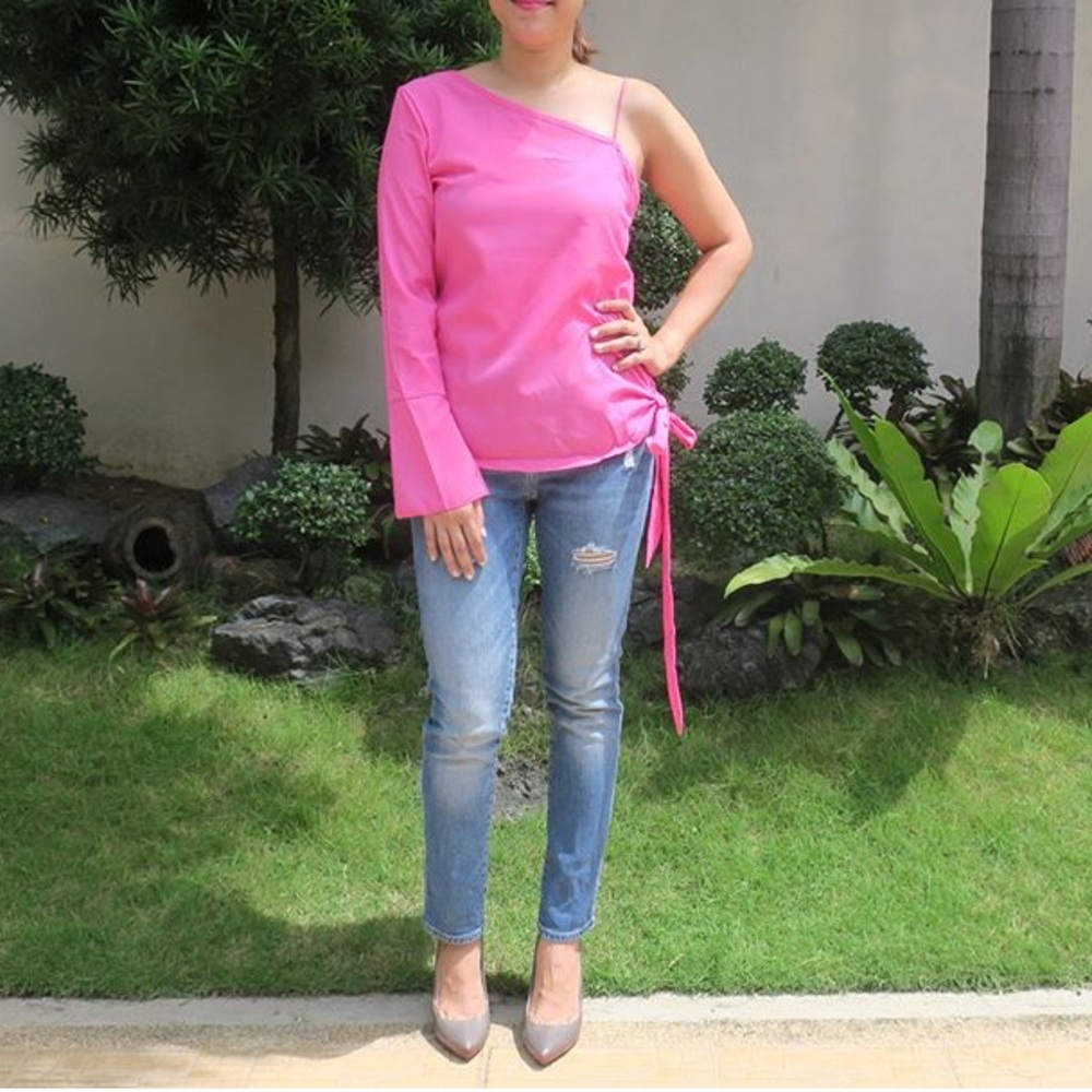 Asymmetrical pink top, NWOT